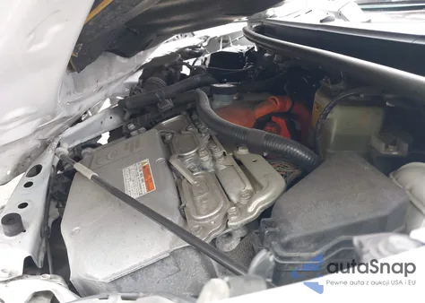 2013 Toyota Prius C Four/One/Three/Two z USA, uszkodzony, nr VIN JTDKDTB35D1532155